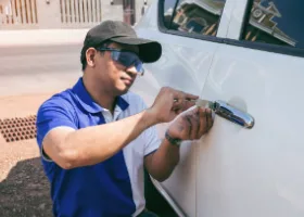 Car Locksmith in Camp Pendleton South, CA